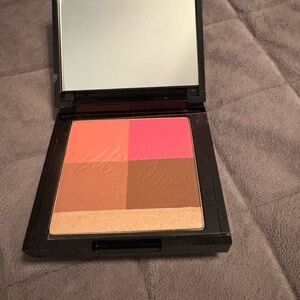 Mallys mix it up blush palette Deeper